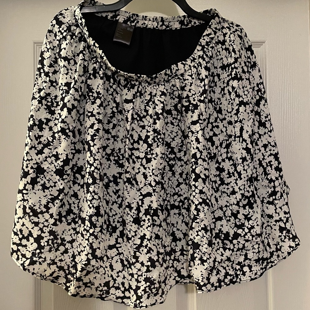 UNI QLO Women’s Floral Skirt - Size Large - 30-31 inches Uniqlo